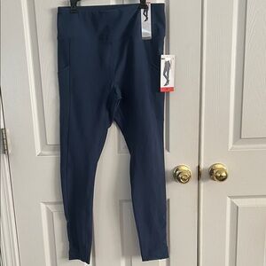 Mondetta Women's Navy Leggings